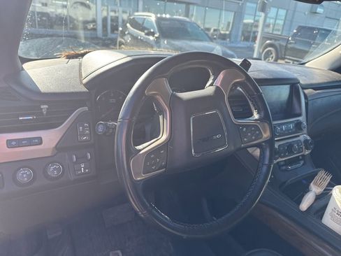 Used 2019 GMC Yukon XL Denali image 14