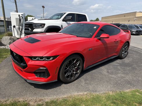 Used 2024 Ford Mustang GT Premium w/ GT Performance Package RWD image 4