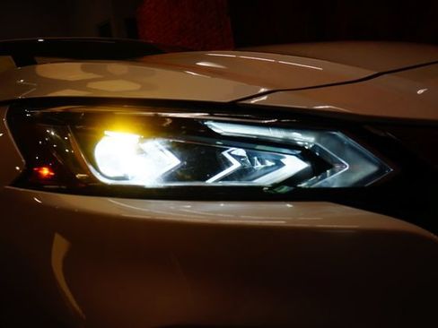 Used 2019 Nissan Altima 2.5 SR FWD image 42