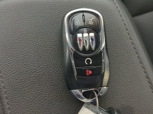 Used 2024 Buick Envista Avenir image 36