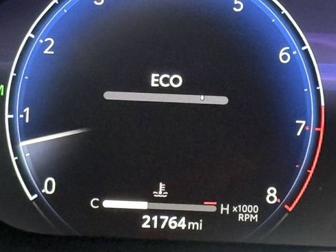 Used 2025 Toyota RAV4 Limited image 16