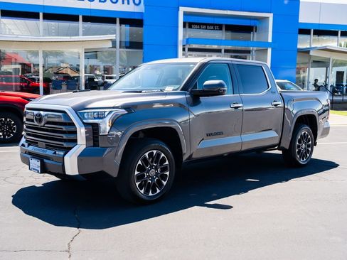 Used 2024 Toyota Tundra Limited AWD/4WD image 2