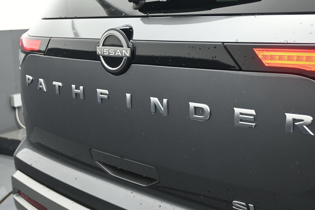 Certified 2024 Nissan Pathfinder SL AWD/4WD image 13