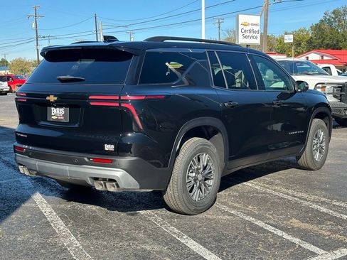 New 2026 Chevrolet Traverse LT image 6