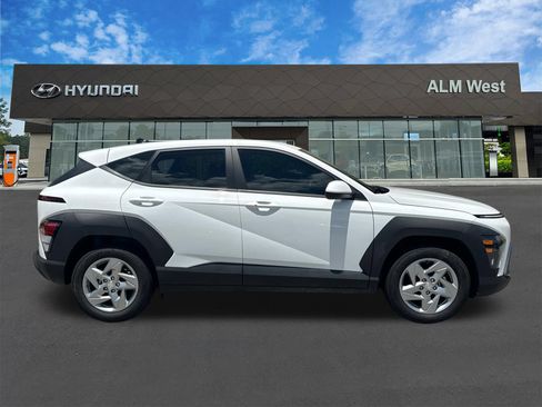 Used 2026 Hyundai Kona SE FWD image 4