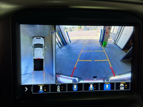 Used 2020 GMC Sierra 2500 AT4 w/ AT4 Premium Package image 35