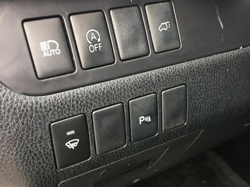 Used 2019 Toyota Highlander Limited image 25