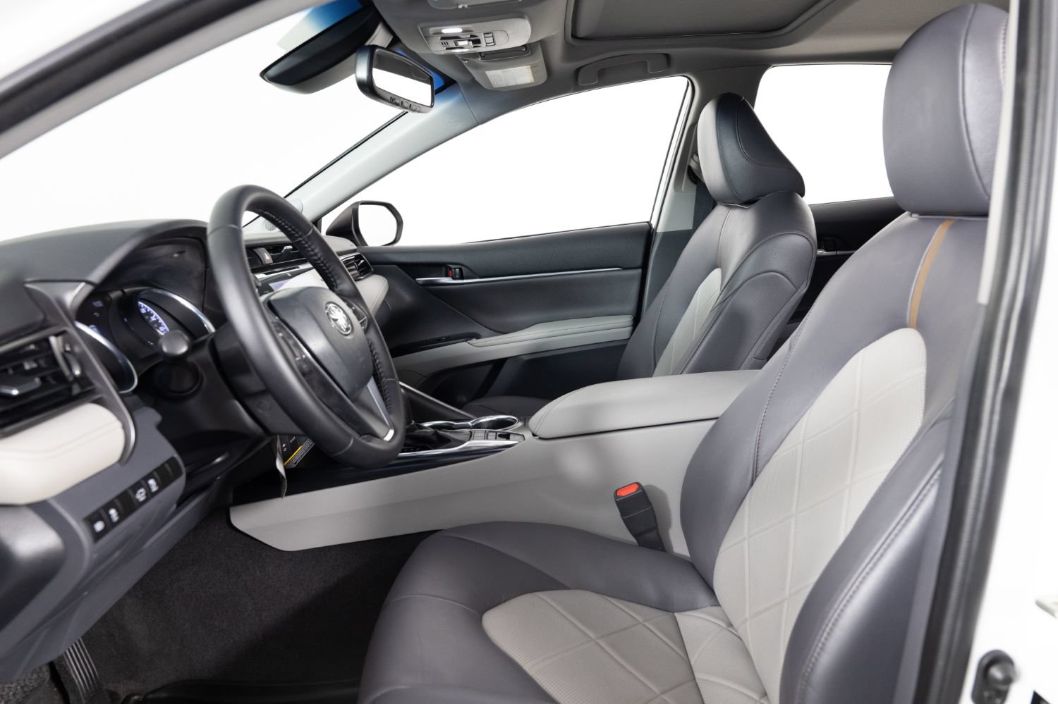 Used 2019 Toyota Camry XLE FWD image 14