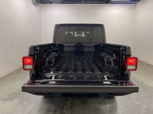 New 2026 Jeep Gladiator Sport AWD/4WD image 22