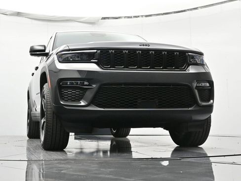 New 2025 Jeep Grand Cherokee Limited image 33