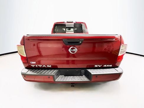 Used 2017 Nissan Titan SV image 6