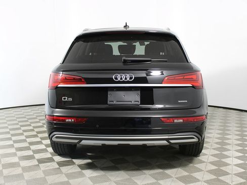 Used 2023 Audi Q5 2.0T Premium w/ Convenience Package AWD/4WD image 39