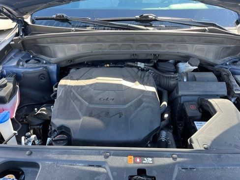 Used 2024 Kia Telluride S w/ S Sunroof Package image 5