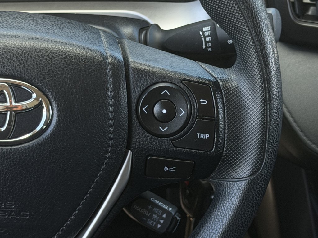Used 2017 Toyota RAV4 LE FWD image 15
