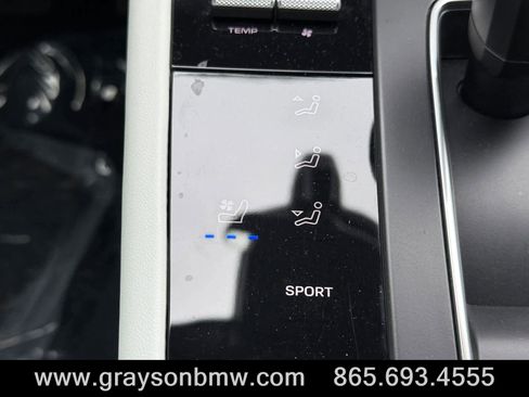 Used 2024 Porsche Macan AWD/4WD image 24