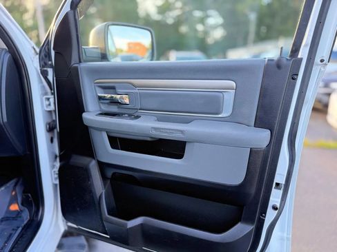 Used 2016 RAM 1500 Classic SLT AWD/4WD image 14