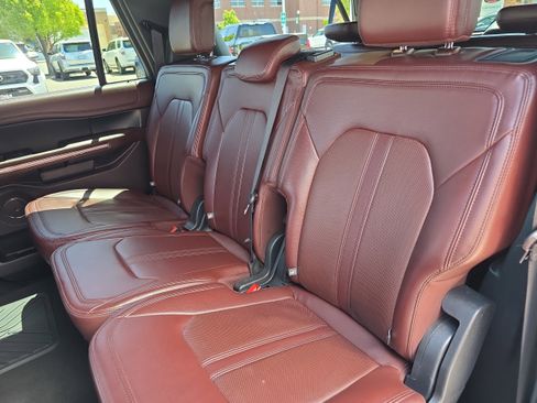 Used 2024 Ford Expedition Max Limited AWD/4WD image 12