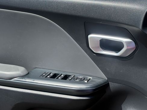 Used 2025 Kia K4 LXS FWD image 18
