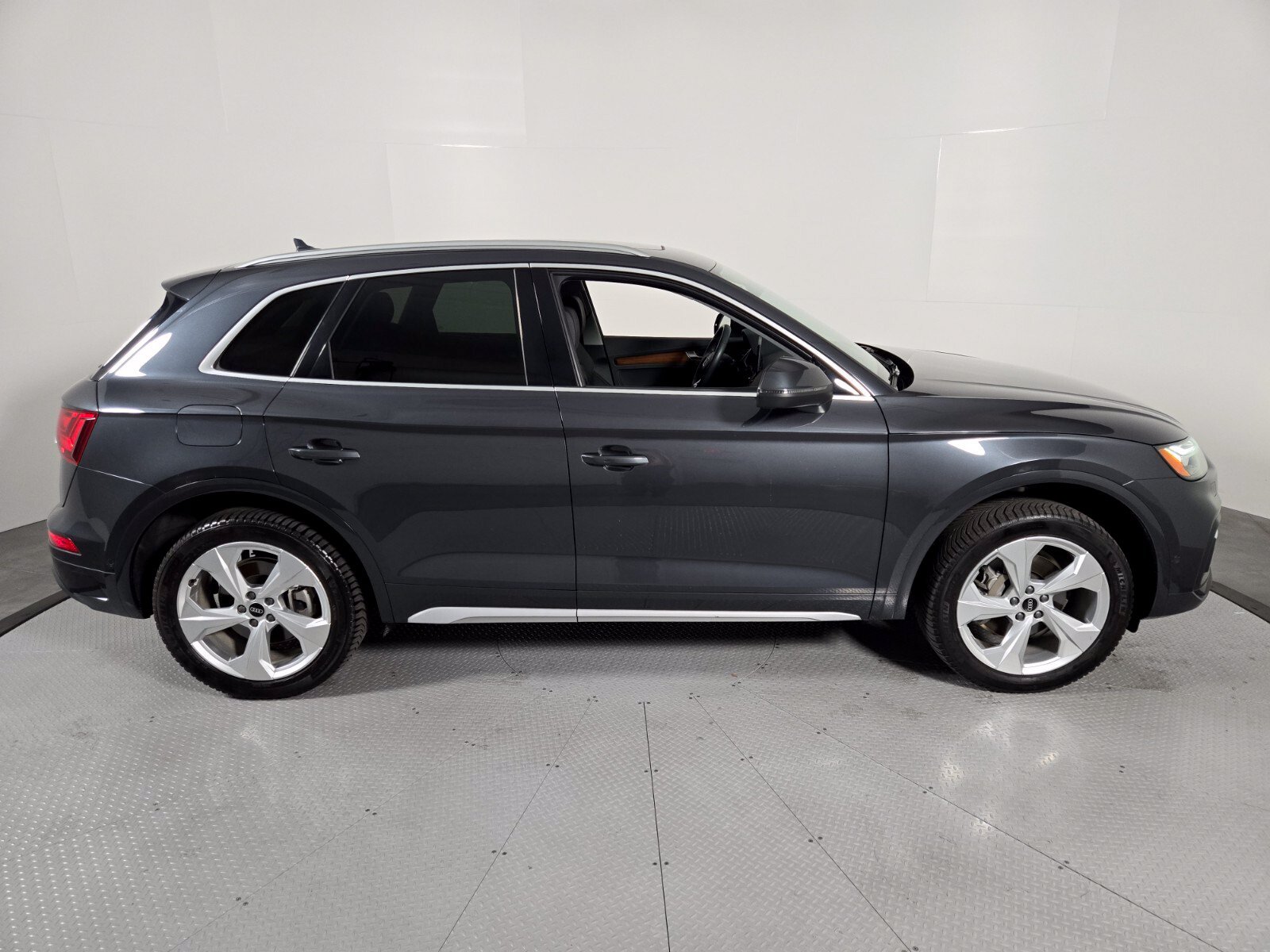 Used 2021 Audi Q5 Prestige AWD/4WD image 6