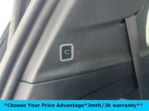 Certified 2022 Chrysler Pacifica Touring-L w/ S Appearance Package image 18