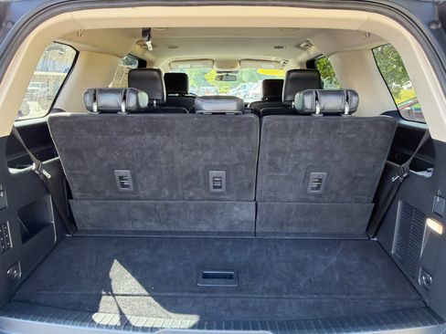 Used 2024 Ford Expedition XLT AWD/4WD image 12