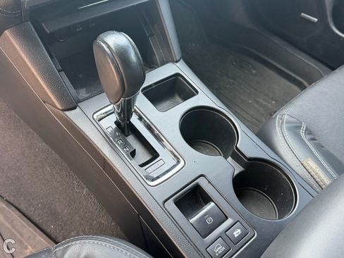 Used 2018 Subaru Outback 2.5i Limited AWD/4WD image 10