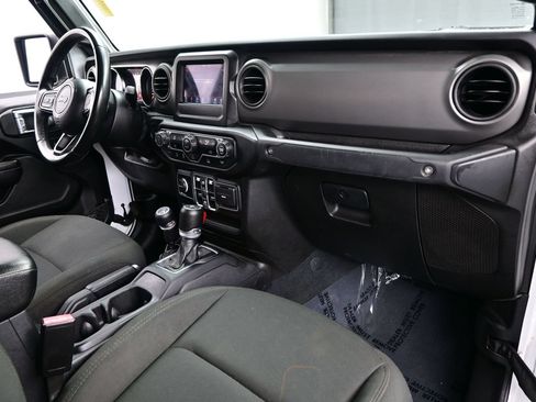 Used 2022 Jeep Gladiator Sport AWD/4WD image 16