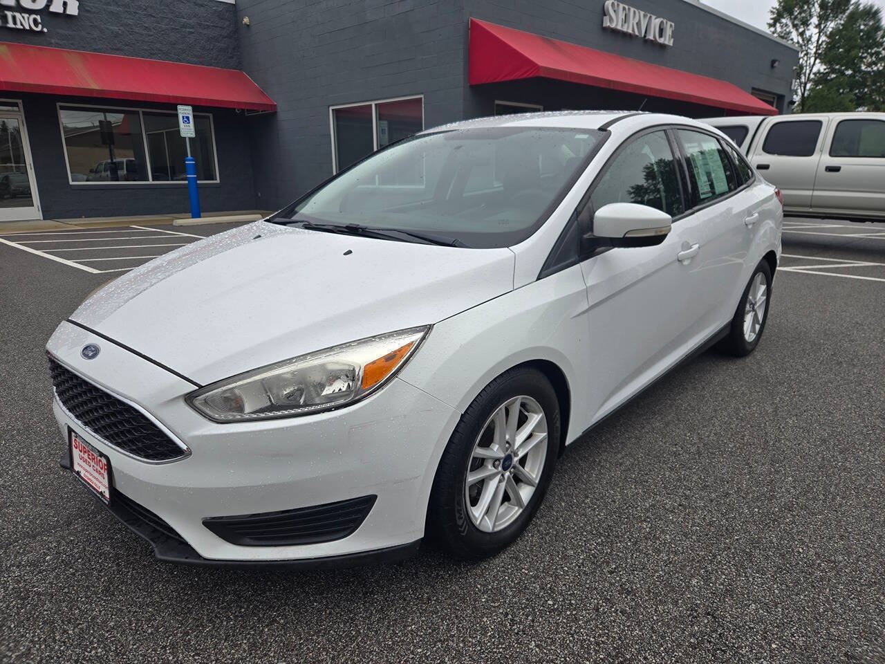 Used 2016 Ford Focus SE w/ Reverse Sensing Package FWD image 3