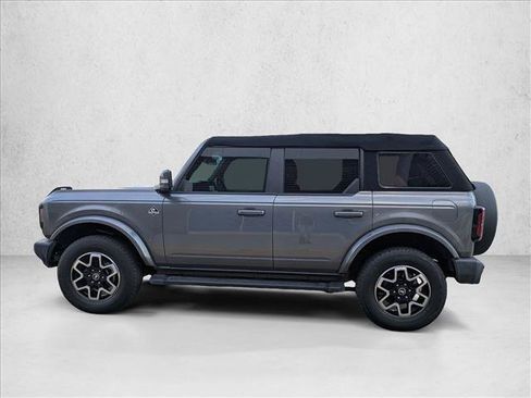 Used 2022 Ford Bronco Outer Banks AWD/4WD image 9