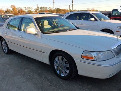 Used 2004 Lincoln Town Car Ultimate
