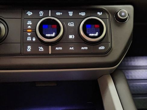New 2026 Land Rover Defender 110 V8 AWD/4WD image 19