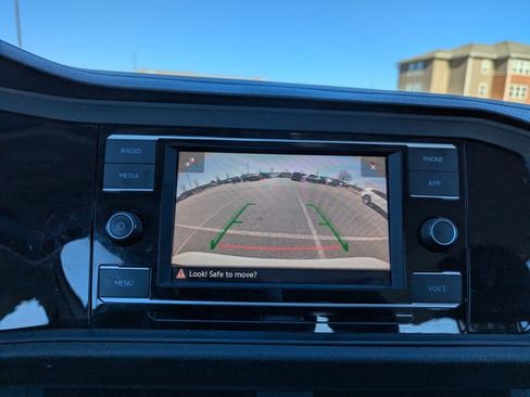 Used 2021 Volkswagen Jetta S image 18