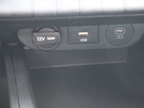 Used 2024 Hyundai Elantra SE FWD image 8