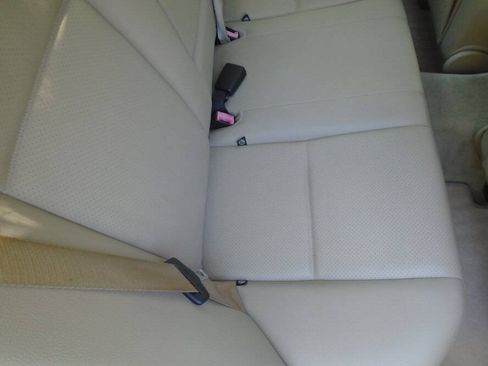 Used 2009 Mercedes-Benz C 300 Sedan image 23
