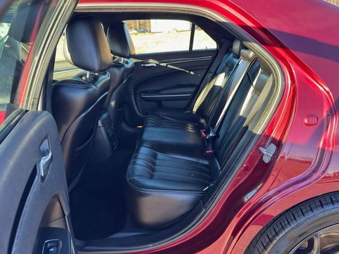 Used 2019 Chrysler 300 S image 16