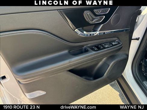 Certified 2023 Lincoln Corsair AWD w/ Equipment Group 101A image 13
