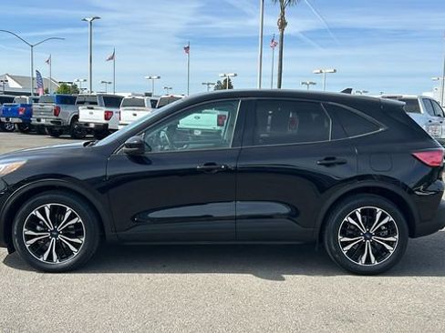 Certified 2021 Ford Escape SE w/ SE Sport Appearance Package FWD image 7