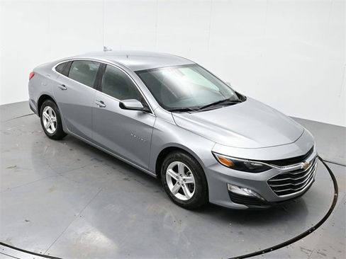 Used 2024 Chevrolet Malibu LT image 32