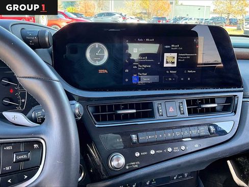 Certified 2024 Lexus ES 350 w/ Premium Package image 6