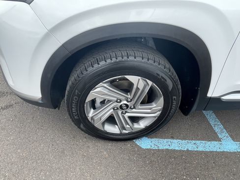 Certified 2023 Hyundai Santa Fe SEL w/ Premium Package AWD/4WD image 9