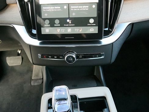 New 2026 Volvo XC90 T8 Plus image 15