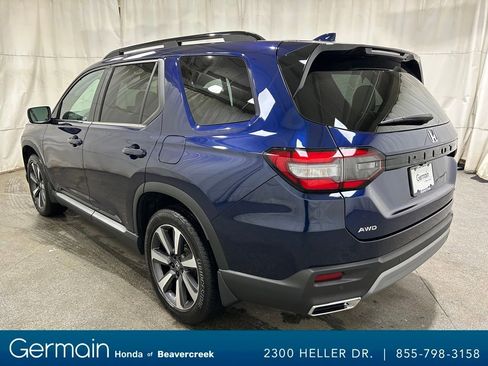 Used 2023 Honda Pilot Touring image 6