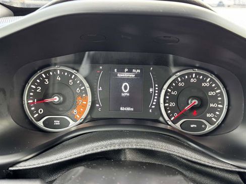 Used 2018 Jeep Renegade Latitude image 14