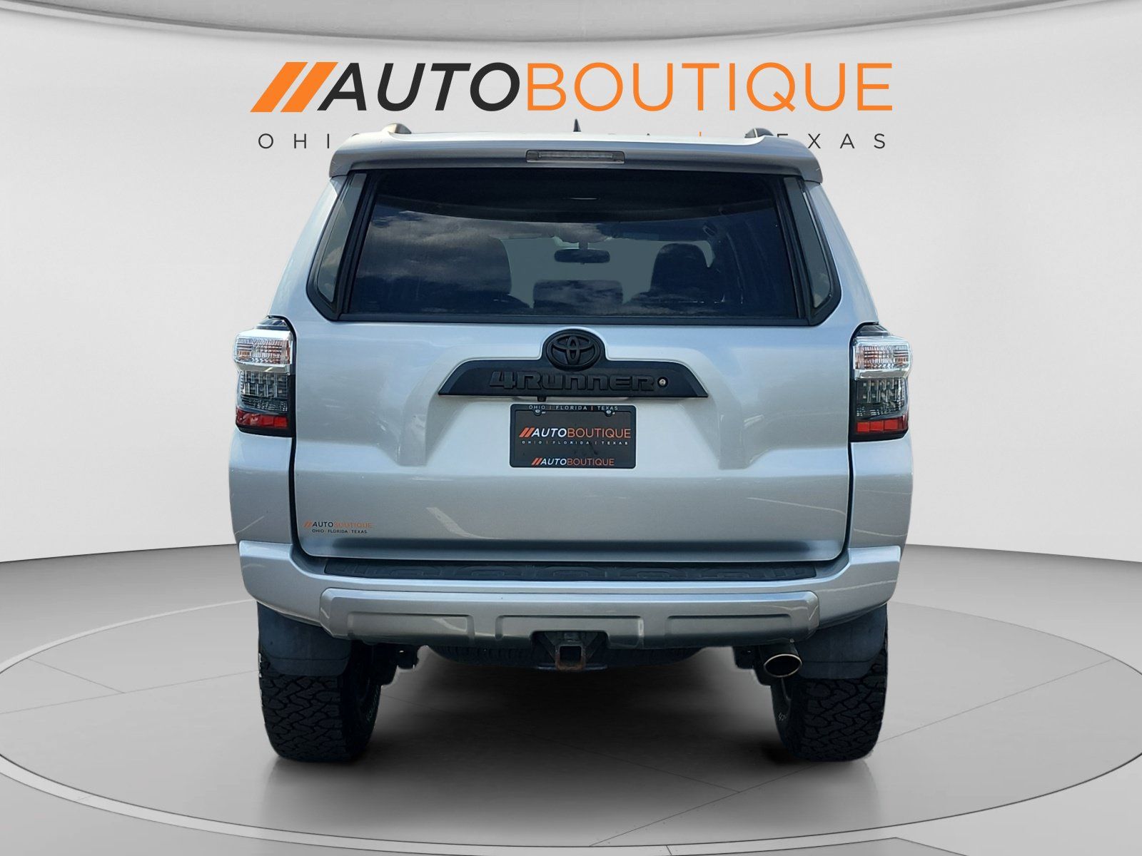 Used 2018 Toyota 4Runner TRD Off-Road AWD/4WD image 4
