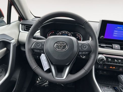 New 2025 Toyota RAV4 XLE image 14