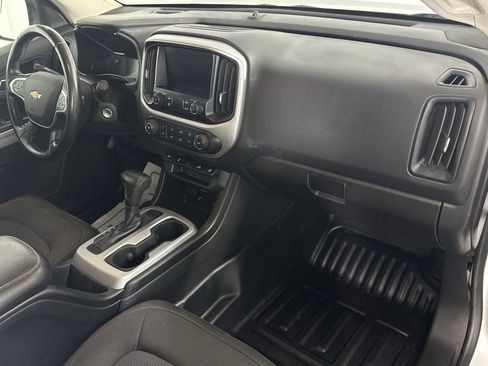 Used 2020 Chevrolet Colorado LT w/ Safety Package image 30