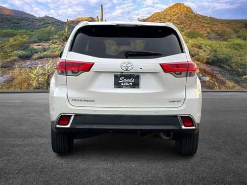 Used 2019 Toyota Highlander Limited image 9