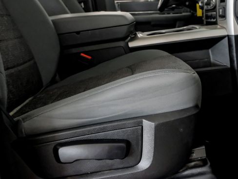 Used 2018 RAM 1500 Big Horn AWD/4WD image 31