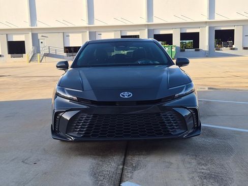 Certified 2025 Toyota Camry SE w/ Convenience Package FWD image 2