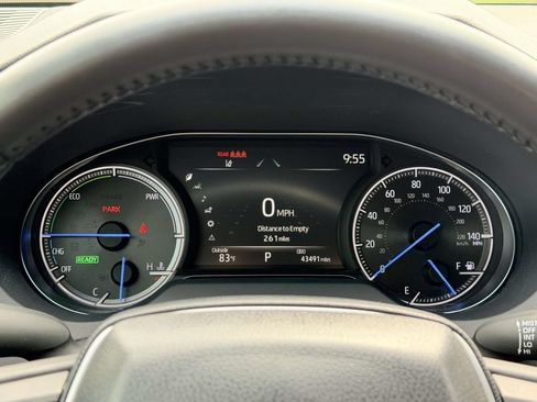 Certified 2024 Toyota Venza LE AWD/4WD image 10